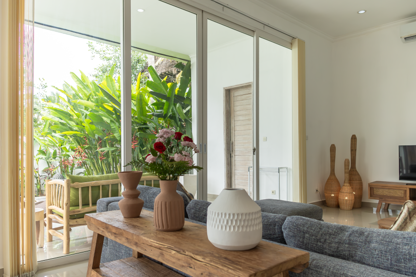 Living & Dining Area_-11