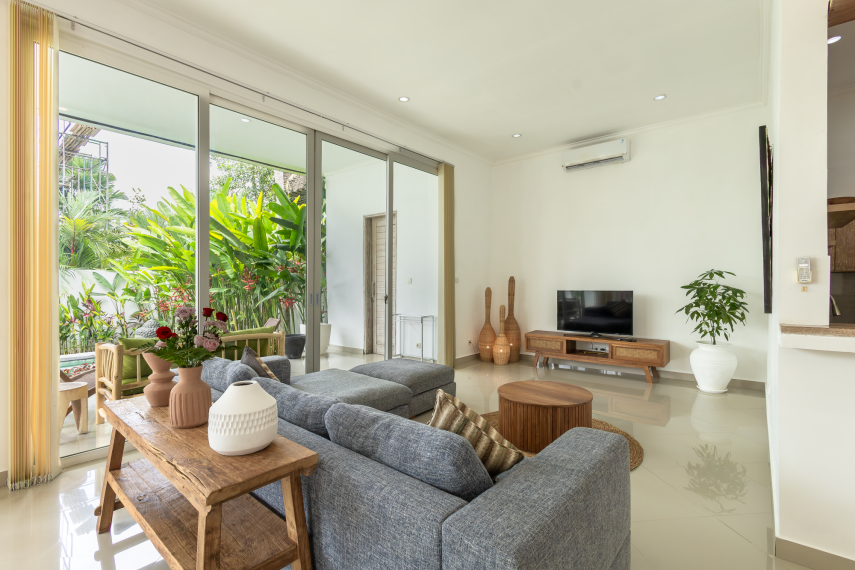 Living & Dining Area_