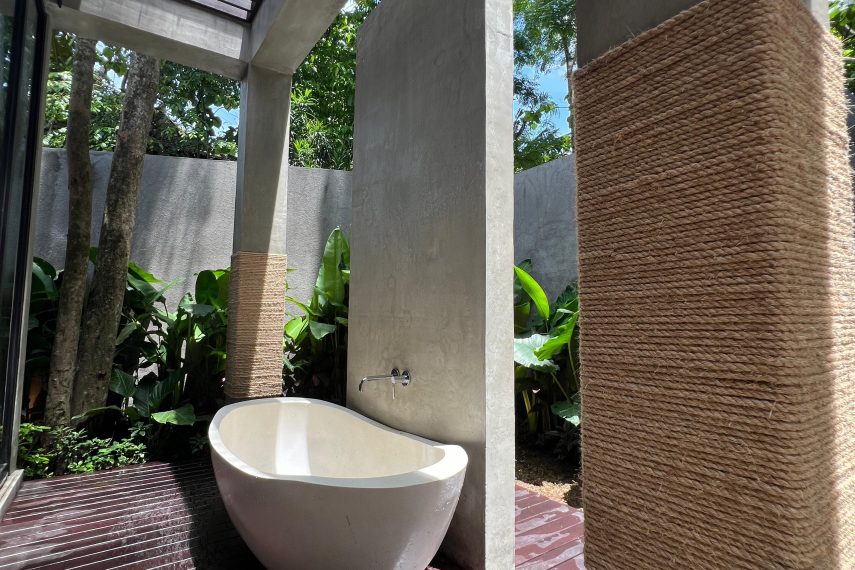 3a03bff8-fdbe-444c-9247-8dd285b78d35