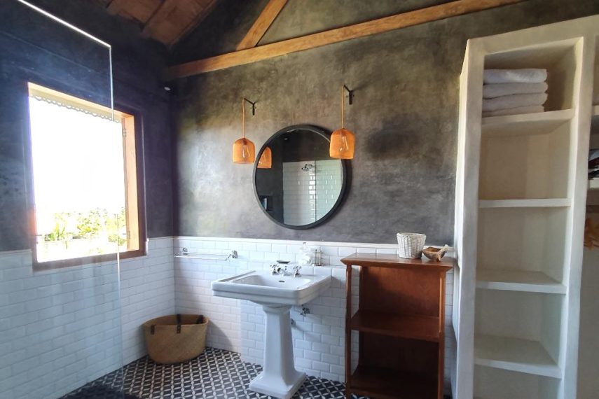 Bedroom Upstair East Bathroom