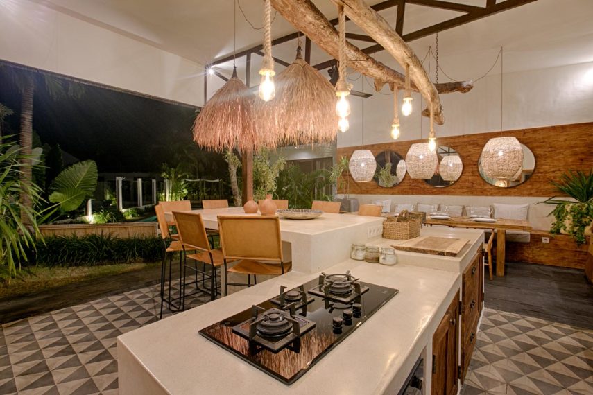 unik-bali-villa-gaia-night-bingin-beach-uluwatu (11)