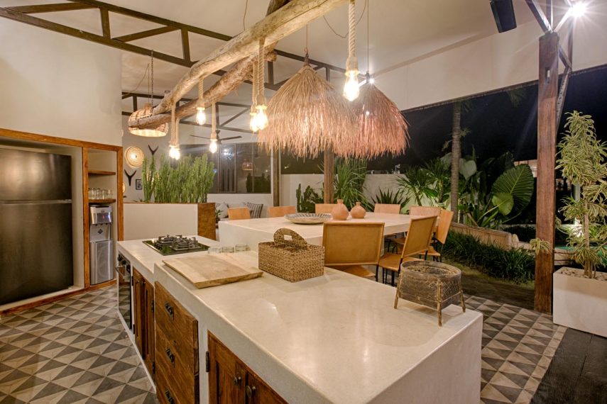 unik-bali-villa-gaia-night-bingin-beach-uluwatu (12)