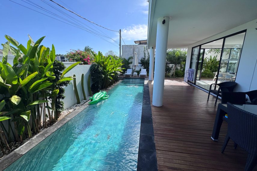 living_03_facade_pool_ORIGINAL