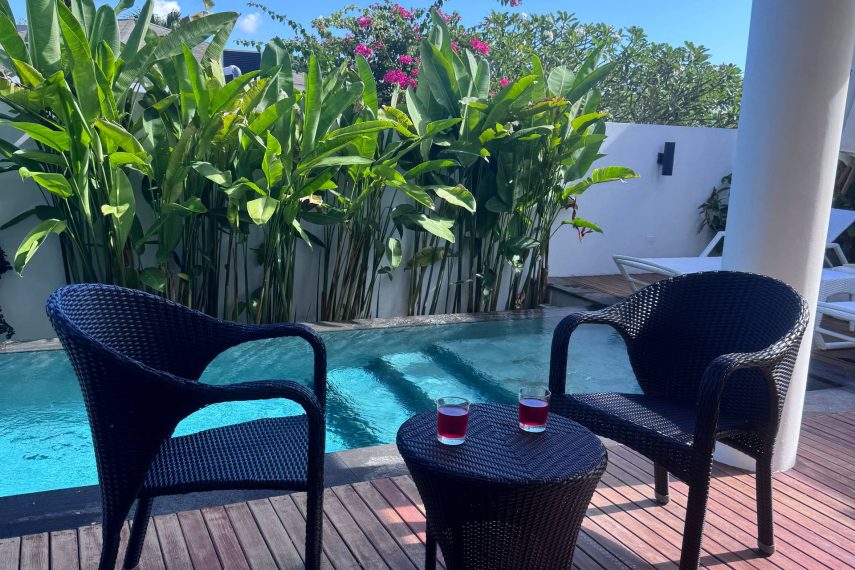 living_10_poolside_terrace_ORIGINAL