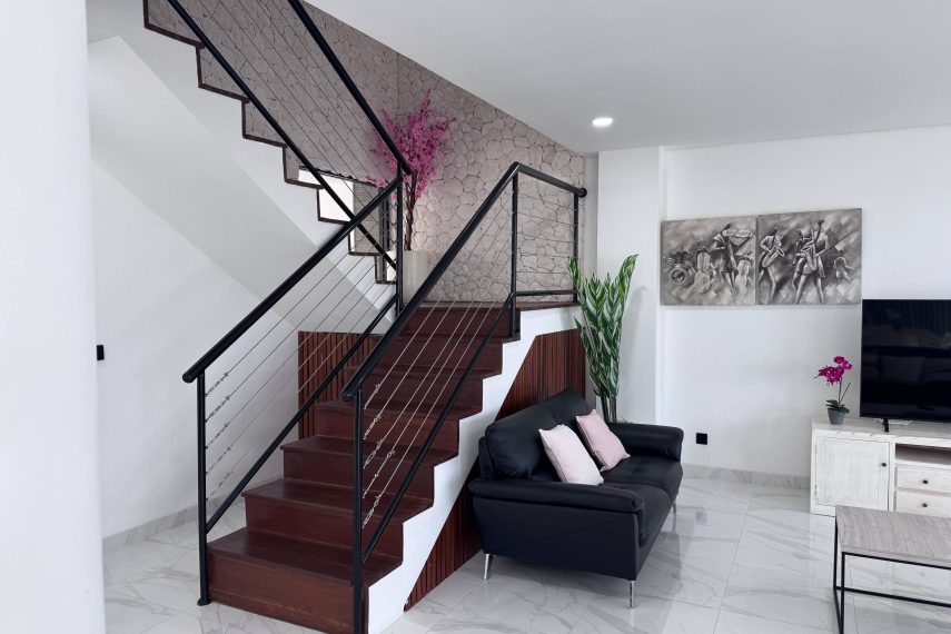 living_14_staircase_interior_ORIGINAL