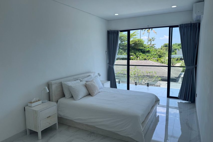 room2_01_bed_tropical_view_ORIGINAL